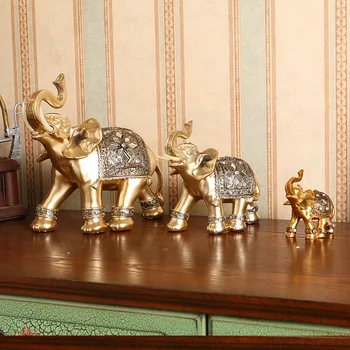 Szerencse elefánt díszek Európai otthon dekoráció nappali tornácon bor kabinet bútorokkal berendezett kedvező Arany Elefánt gyanta